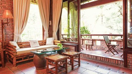 Không gian phòng khách rộng rãi