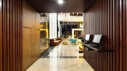 Hành lang vào phòng chờ riêng biệt