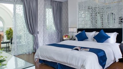 Căn phòng trang bị đầy đủ tiện nghi