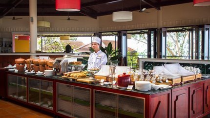 Quầy buffet sáng tự chọn