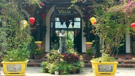 Khuôn viên cổng khu du lịch