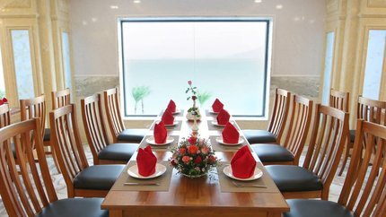 Nhà Hàng Khách Sạn Khang Trang