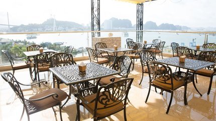 Khu vực dùng bữa ngoài trời