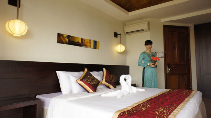 Phòng Deluxe Pool View