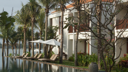 Bể Bơi