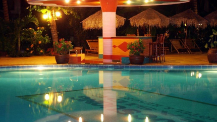 Hồ bơi Vinh Sương Seaside Resort 3 sao