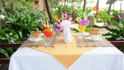 Nhà hàng nhà hàng Pool Side tại Vinh Sương Resort