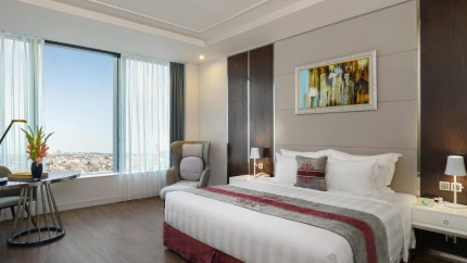 Deluxe Corner Room