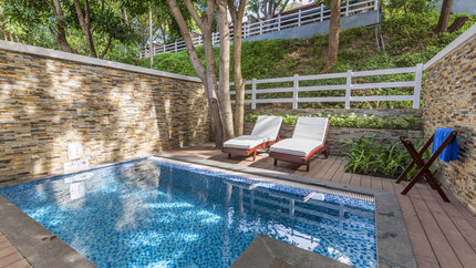 Bể bơi riêng tư