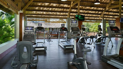 Phòng tập gym đầy đủ dụng cụ