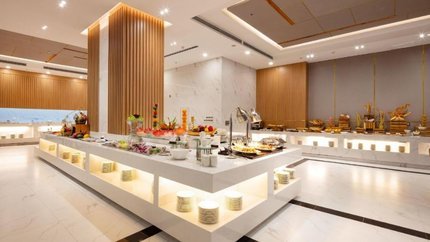Quầy buffet mở tại nhà hàng