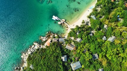 Khu nghỉ dưỡng nhìn từ trên cao xuống