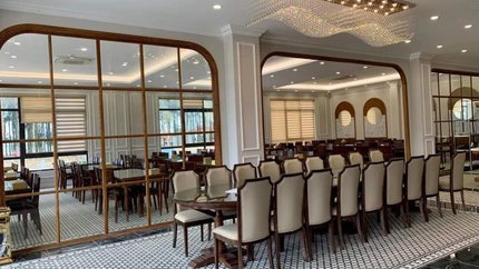 Nhà hàng bên trong khách sạn