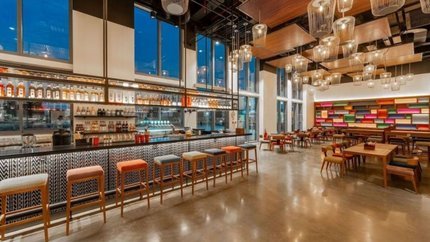 Không gian nhà hàng & quầy bar