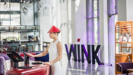 Lễ tân tại khách sạn