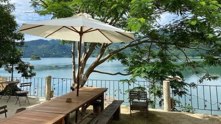 Khu nghỉ có nơi để du khách ngồi thư giãn