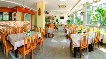 Nhà Hàng Sang Trọng