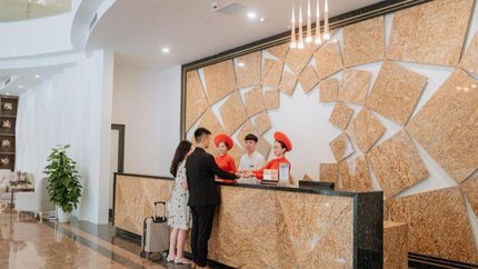 Lễ tân Yen Bien Hotel 4*