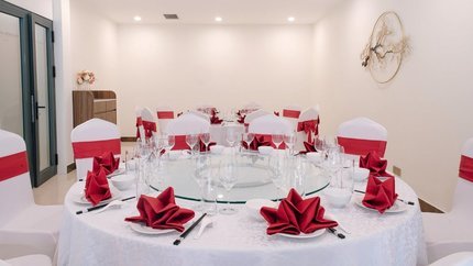 Không gian nhà hàng tại khách sạn Yen Bien Luxury