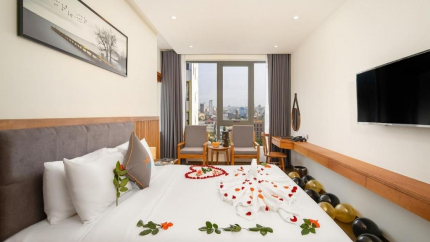 Phòng Deluxe Double City View tại Yes Hotel