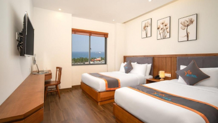 Phòng Deluxe Double Sea & City View tại khách sạn Yes Đà Nẵng