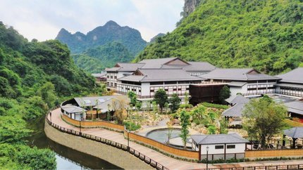 Yoko Onsen Quang Hanh