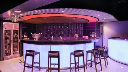 Quầy Bar Zazz Urban Hotel