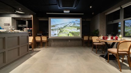 Chiếu phim tại nhà hàng