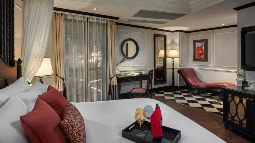 Phòng Balcony Love Suite tại AIRA Boutique Hanoi Hotel & Spa