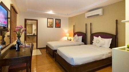 Deluxe No Window Double/ Twin