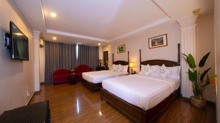 Elegant Suite City View