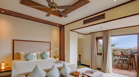 Rooftop Jacuzzi Suite Room