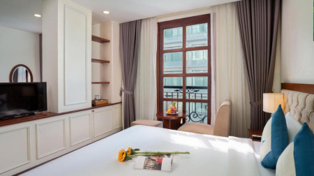 Phòng Senior Hướng Thành Phố