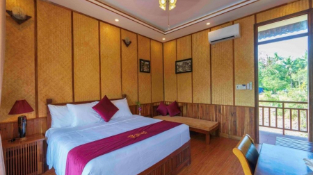 Bungalow Garden View