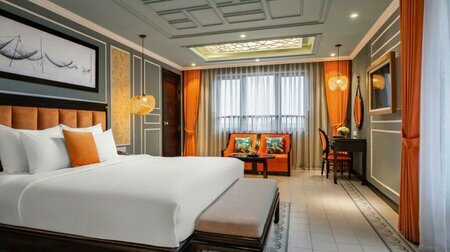 Deluxe City view Balcony (BB)