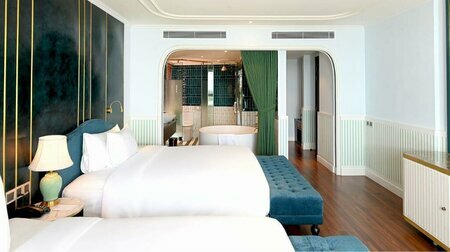 Premier Junior Suite Town View (BB + SPA)