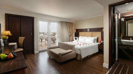 Deluxe Suite with Balcony