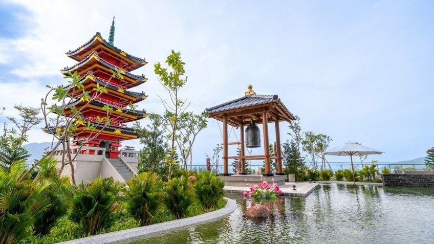 Khuôn viên resort mang đậm phong cách Nhật Bản