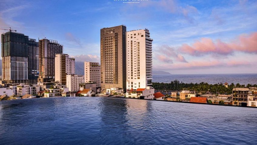 del-luna-hotel-da-nang-6489890cc09d3.jpg