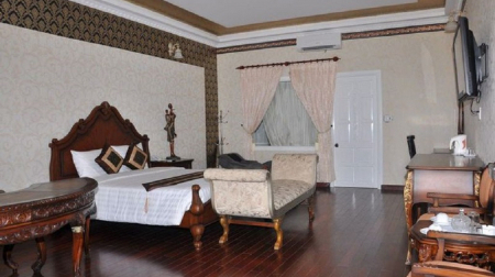 Bungalow Garden View