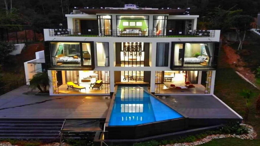 front-pool-villa-5db3a988b3448.jpg