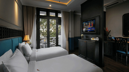 Suite Double/Twin Room With Pool View