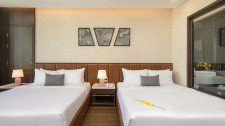 Deluxe Twin Ocean with Balcony