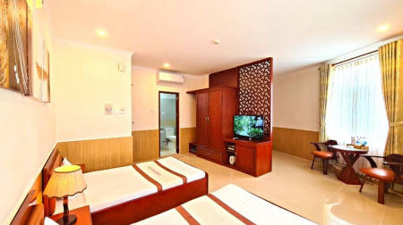 Phòng Superior Triple Hướng Vườn
