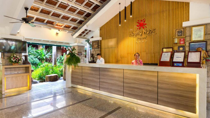 Lễ tân Hoàng Ngọc Resort & Spa Phan Thiết