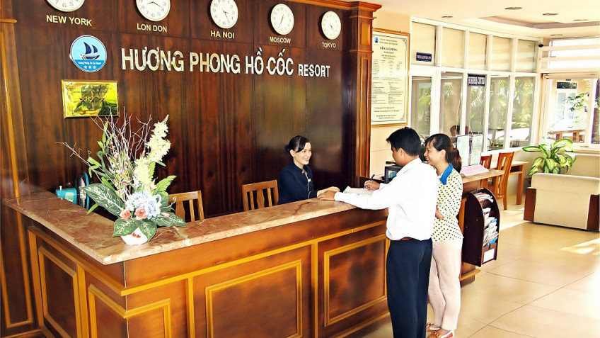 Lễ tân Hương Phong - Hồ Cốc Resort Vũng Tàu
