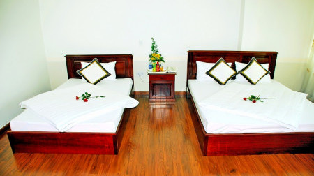 Phòng 2 giường 3 khách