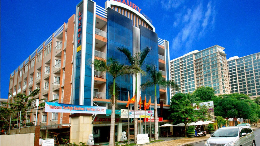 khach-san-luxury-nha-trang-5367592aba76c.jpg
