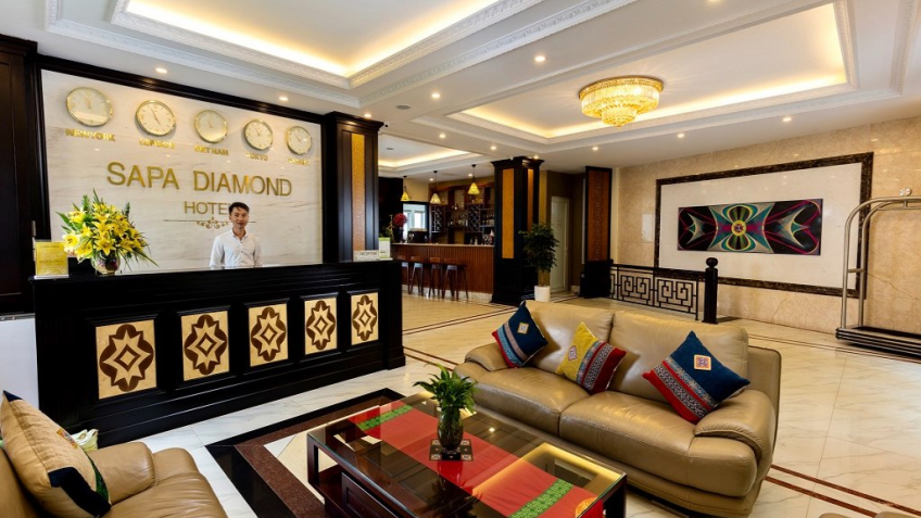 Lễ tân khách sạn Sapa Diamond