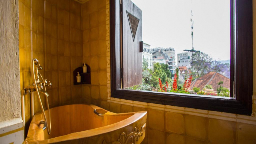 Phòng tắm Khách sạn Saphir Đà Lạt